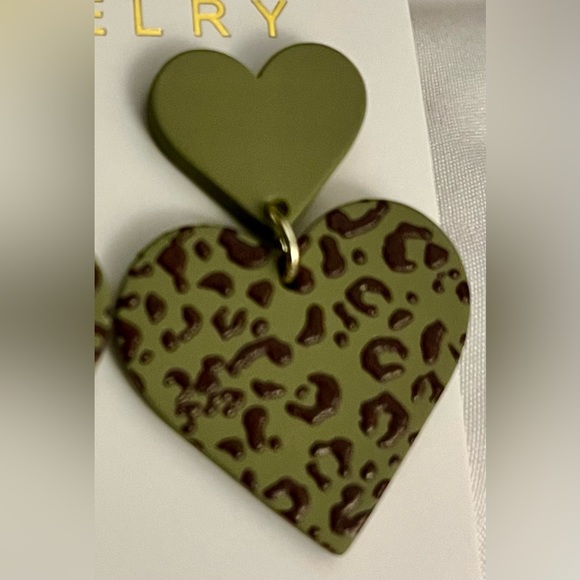 Double Heart Dangle Leopard Earrings - Picture 4 of 4